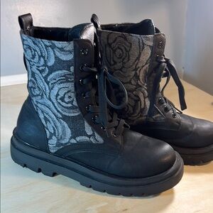 Black and Gray Floral Women's Boots Sz 7.5